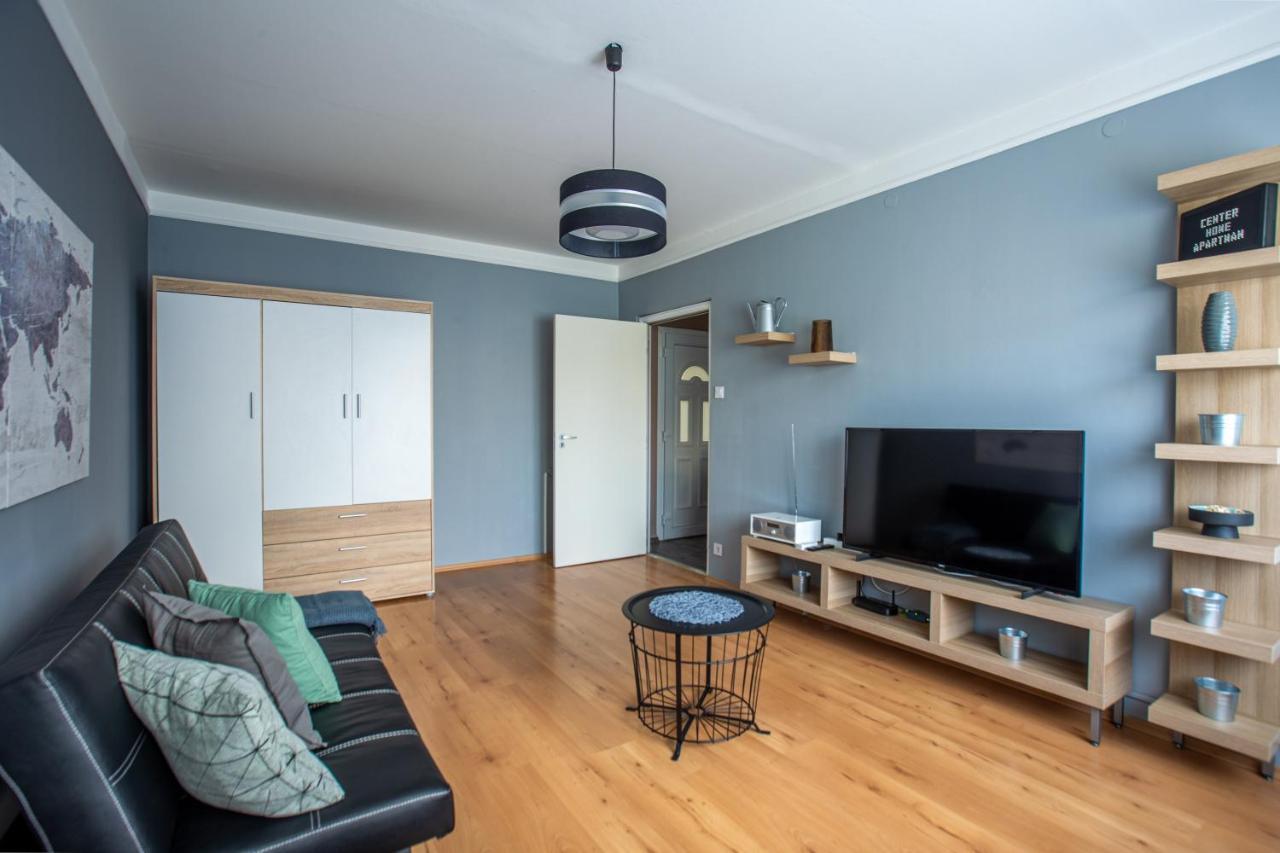 Center Home Apartman Oroshaza Bagian luar foto